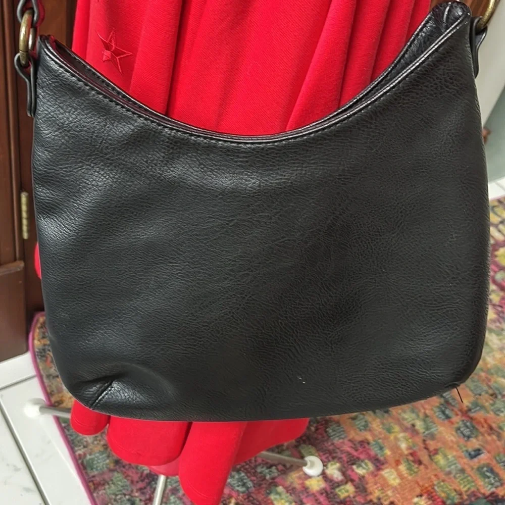 Universal thread     Black Crossbody Bag Adjustable strap   13”w x 13”h  EUC
